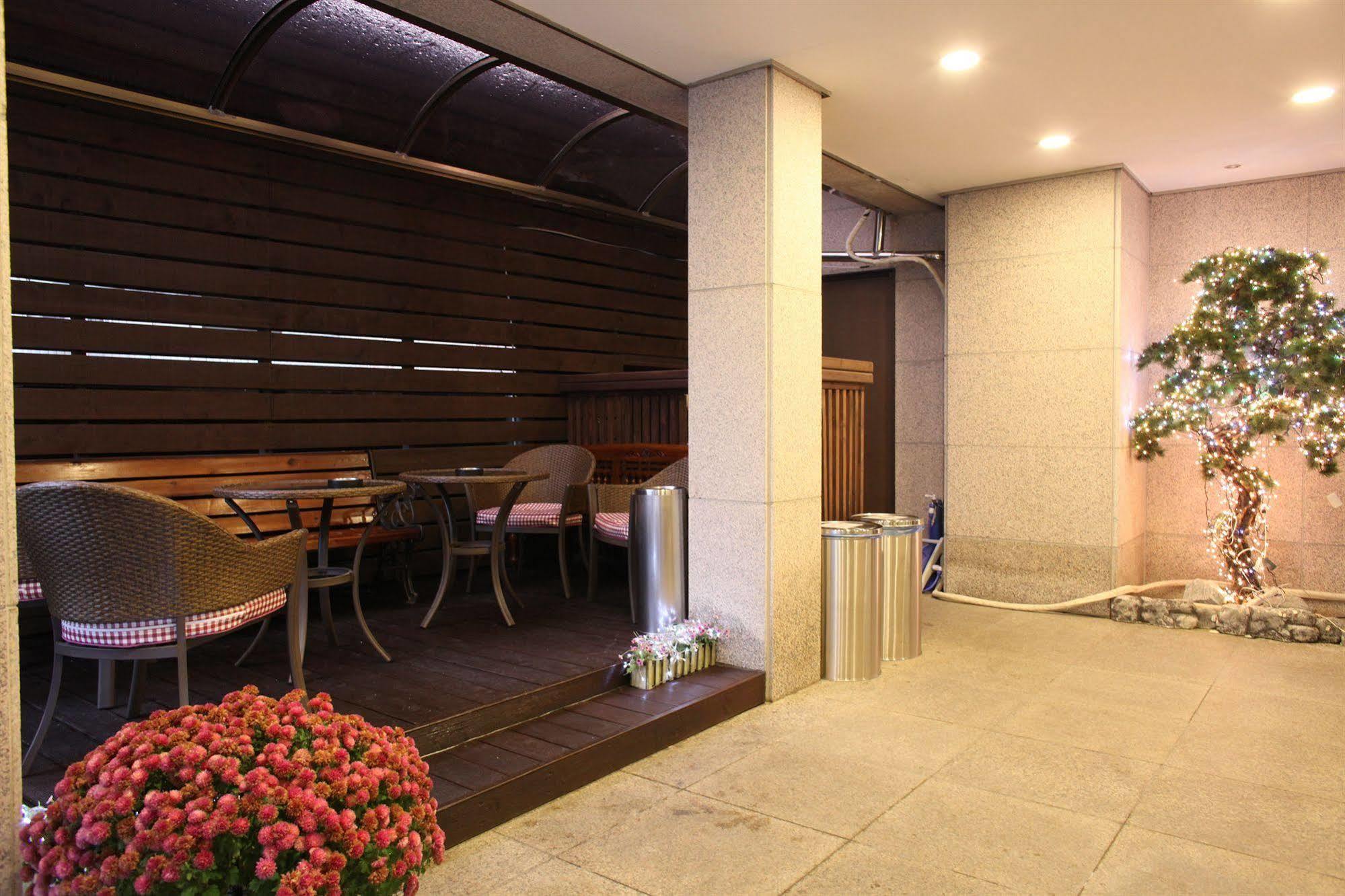 Hill House Seoul Myeongdong Ξενοδοχείο Εξωτερικό φωτογραφία